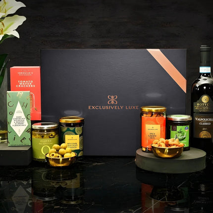 Noel Nibbles Christmas Hamper by Exclusively Luxe